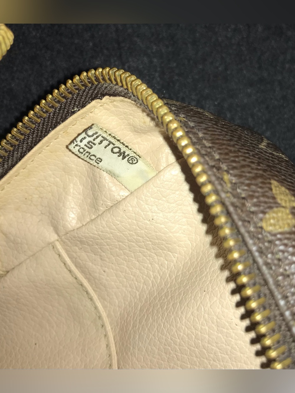 ✅LV TROUSSE 28 CLUTCH 872TH
AUTHENTIC LOUIS VUITTON - Picture 7 of 12